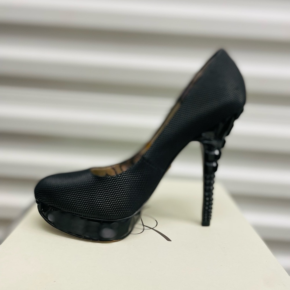 Shoes - Picture 3 of 3